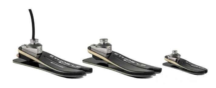 新款碳纤、玻纤混合材料假肢脚板